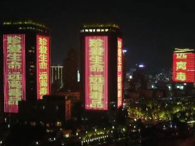 ���̰���